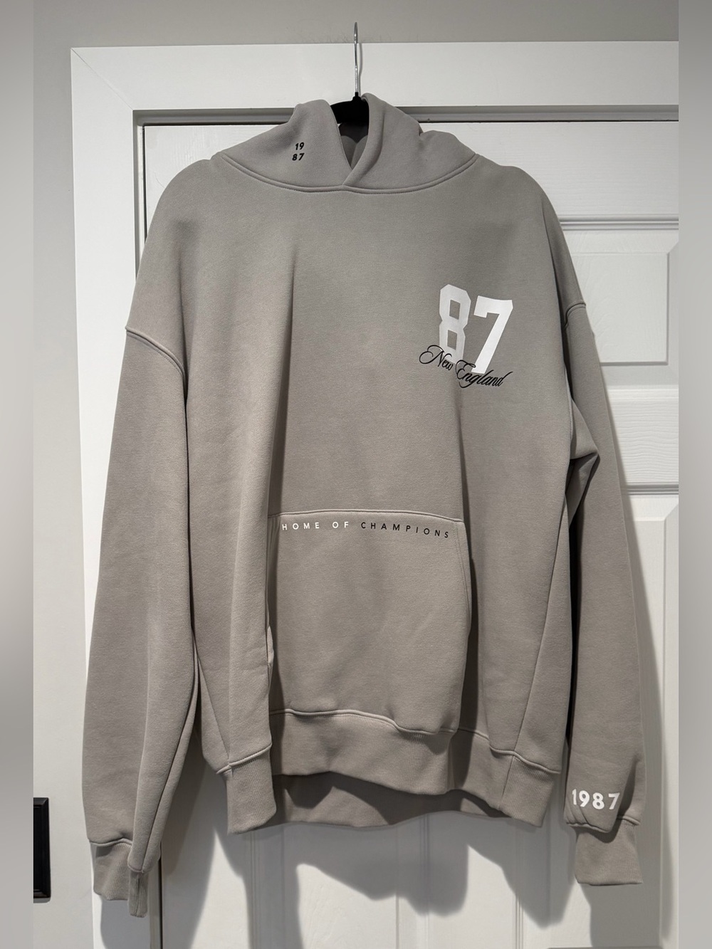 Auth. ✅ NWT 1987 Label “Game Day” Hoodie in “Shadow” in Size Medium 🩶